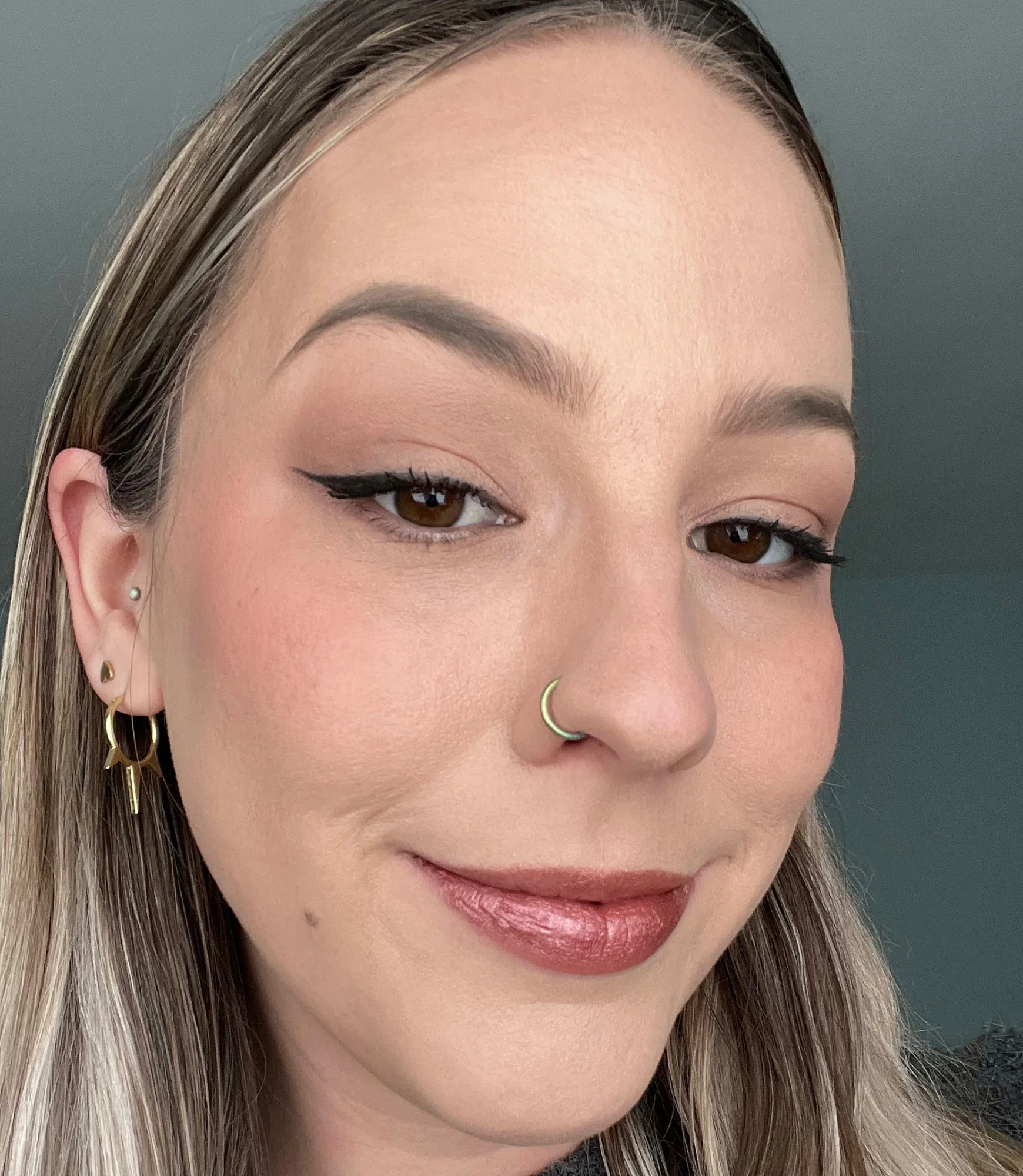 Frost Lipstick - Image 11