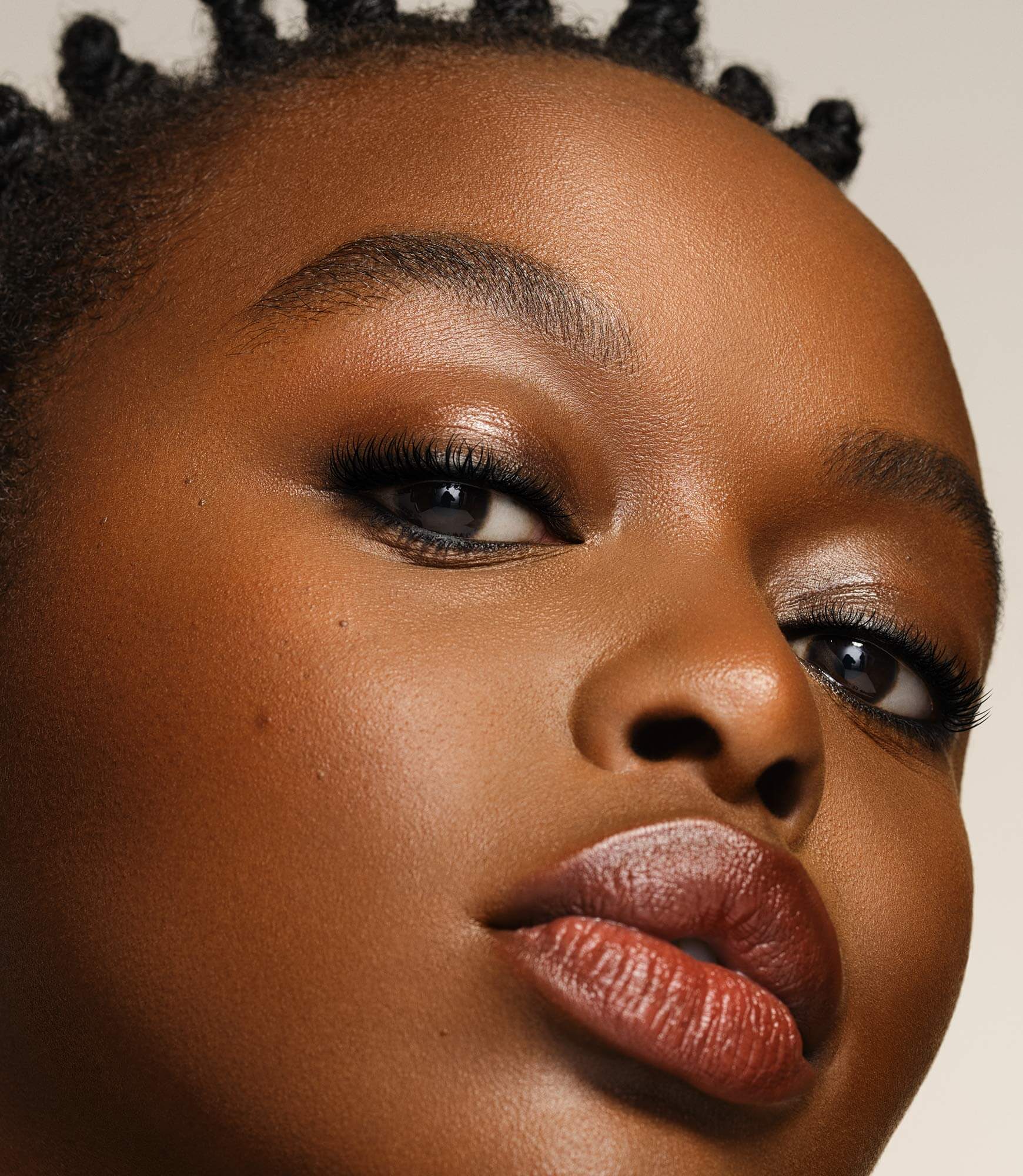 Volumizing Mascara - Image 7